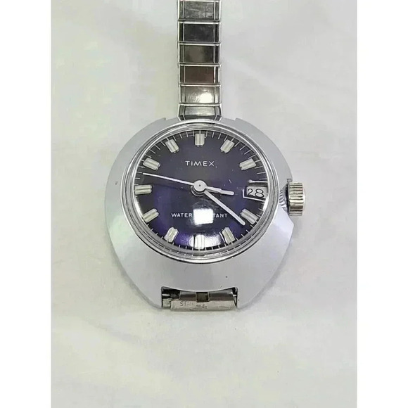 VINTAGE TIMEX ROUND MECHANICAL WIND UP WOMEN'S SILVER TONE WRIST WATCH - Picture 10 of 10